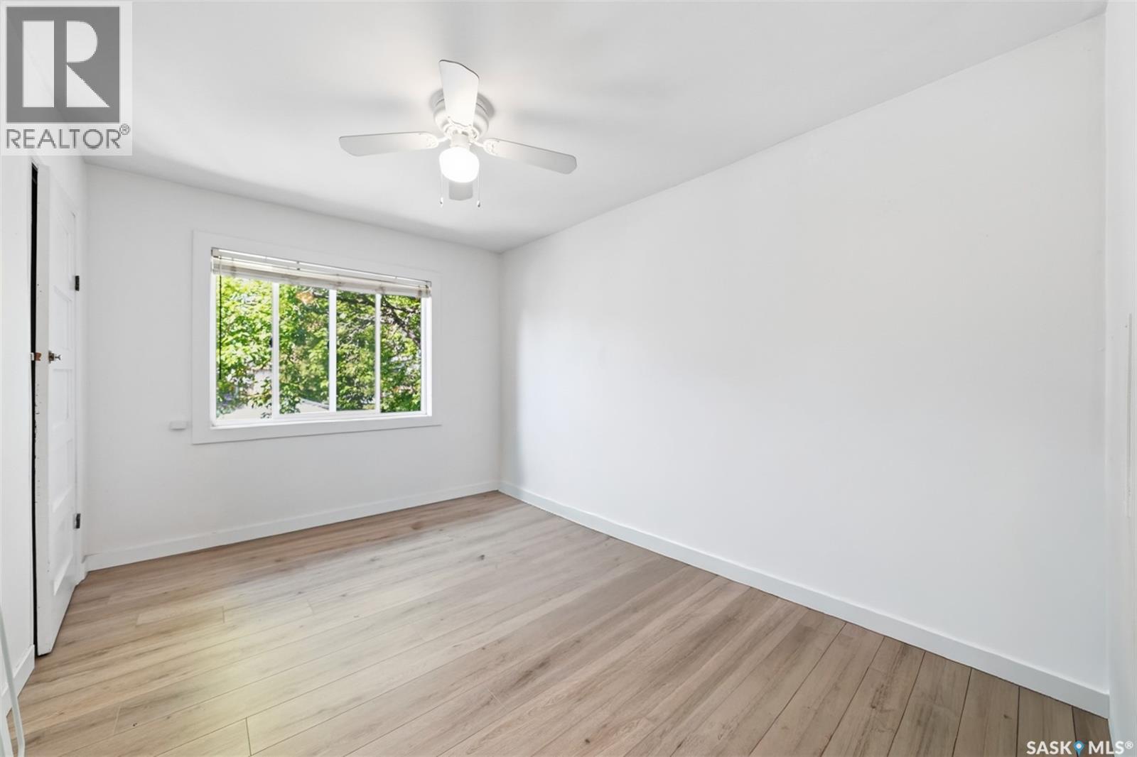 201 H AVENUE N - Image 19