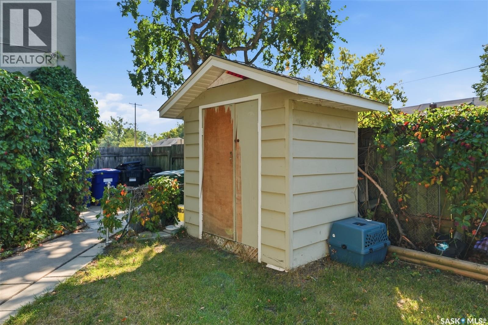 201 H AVENUE N - Image 38