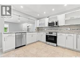 Family room - 4200 Hillsdale Street, Regina, SK S4S3Z2 Photo 15