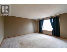 4pc Bathroom - 5005 53 Street, Castor, AB T0C0X0 Photo 7