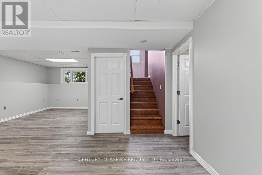 50 PORTAGE ROAD - 36