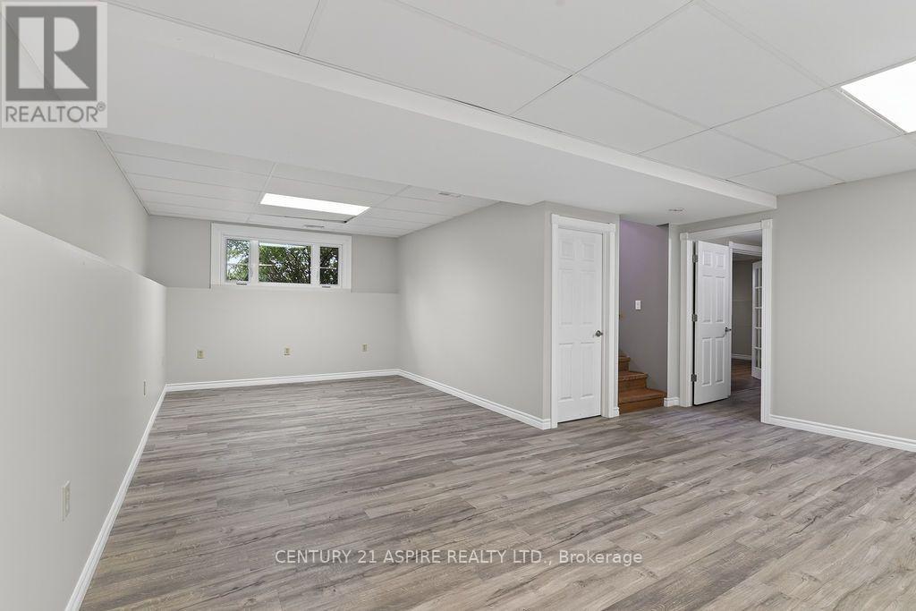 50 PORTAGE ROAD - 39