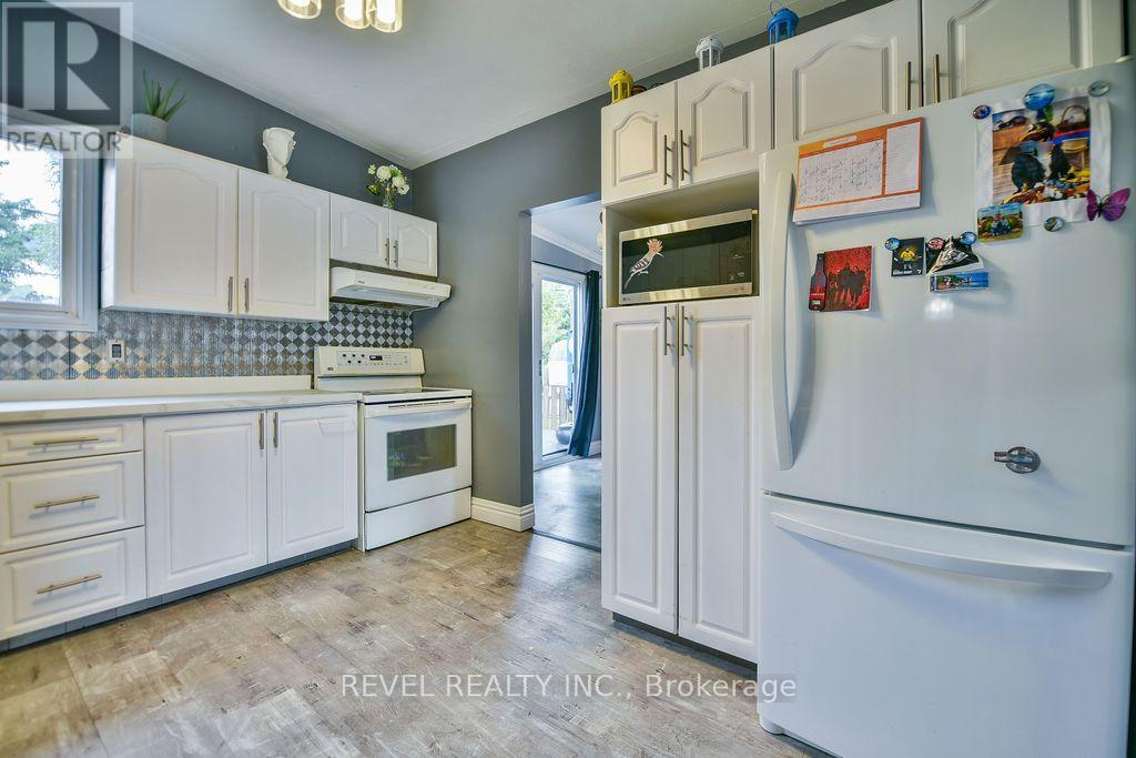 370 MORANDIN AVENUE - Image 10