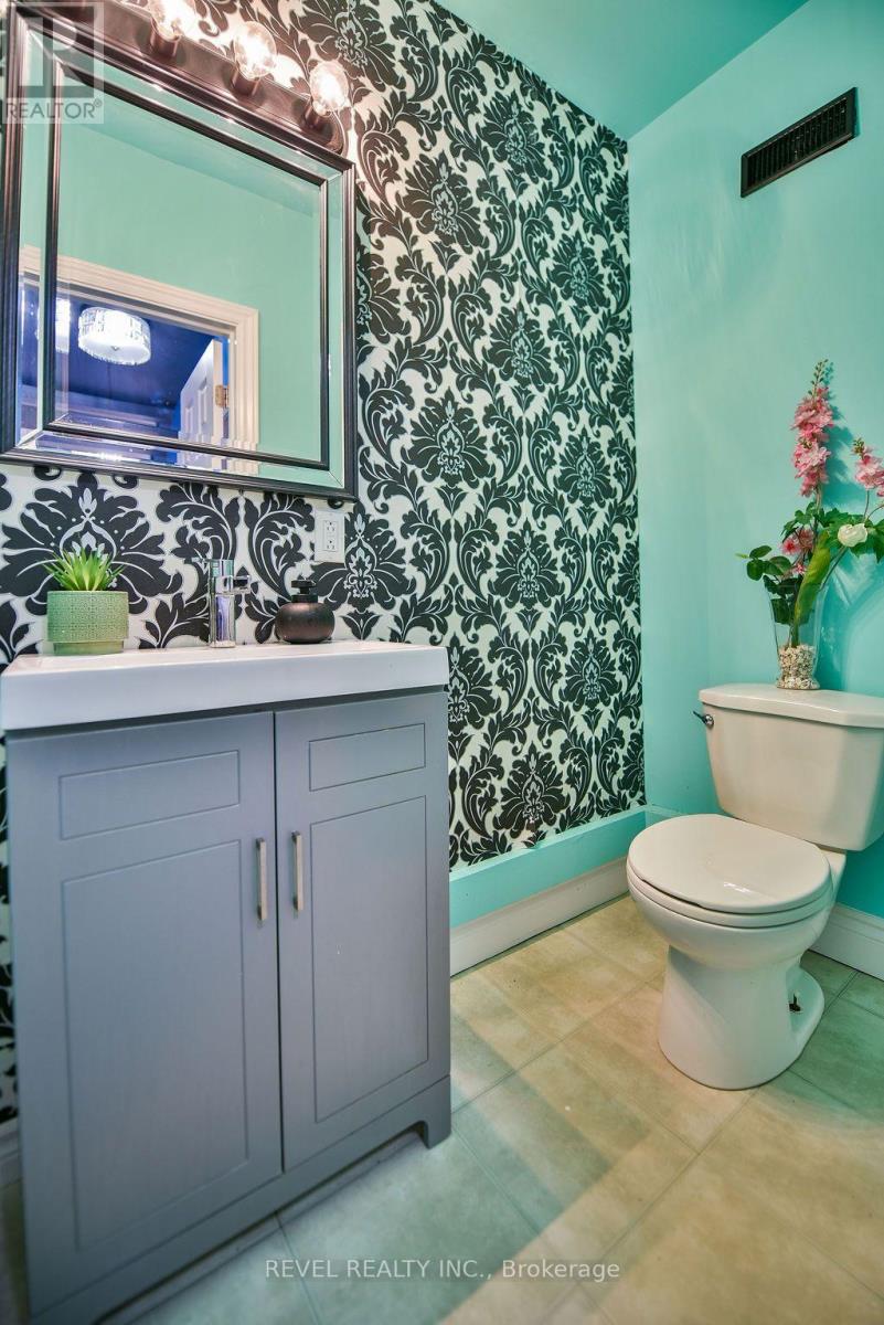 370 MORANDIN AVENUE - Image 14