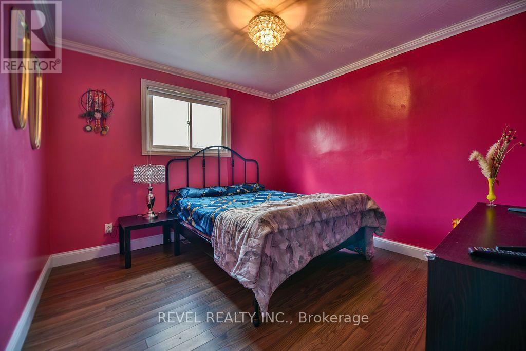 370 MORANDIN AVENUE - 20
