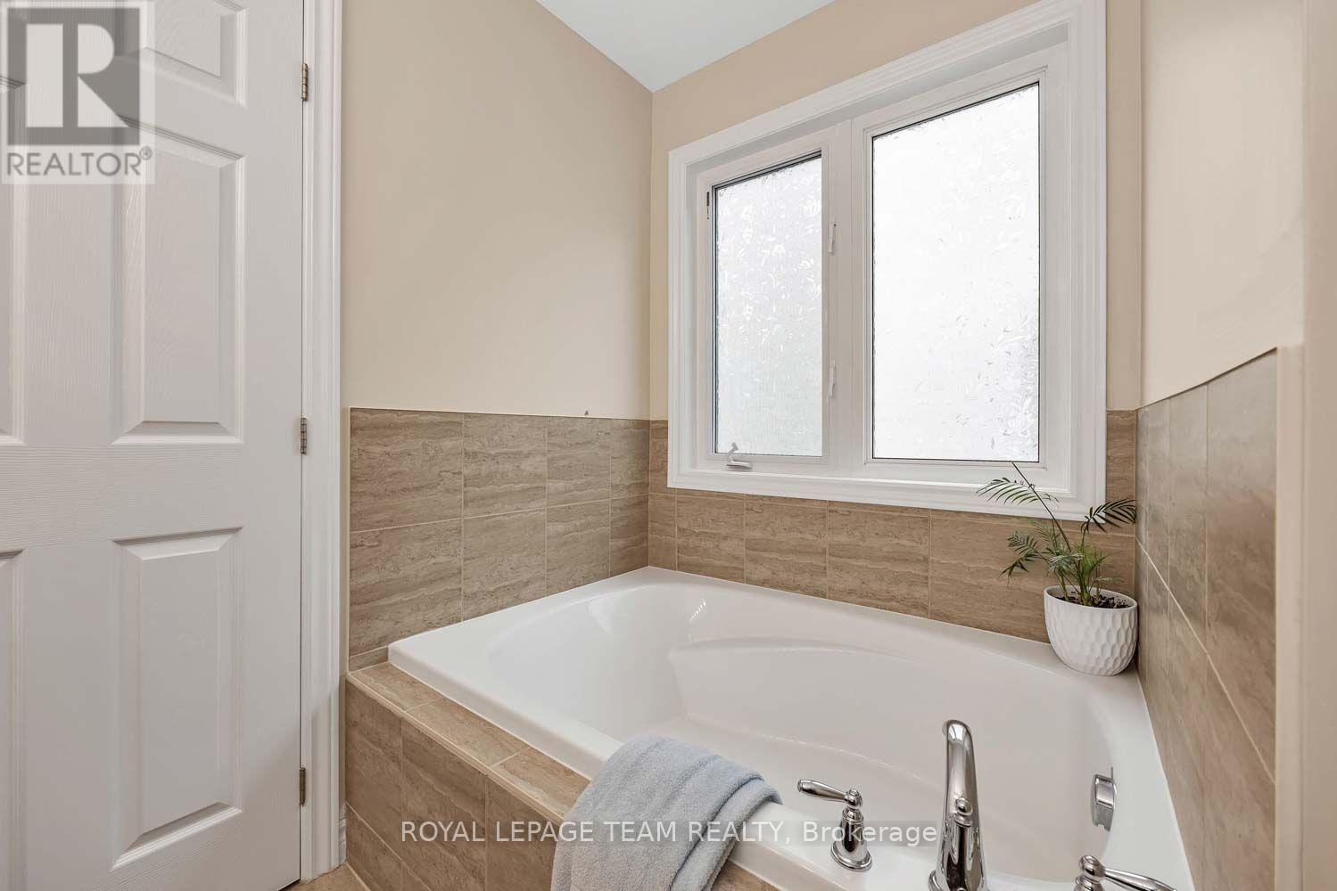 2225 WATERCOLOURS WAY - Image 21
