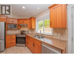 Primary Bedroom - 1808 Skyview Crescent, Lumby, BC V0E2G0 Photo 6