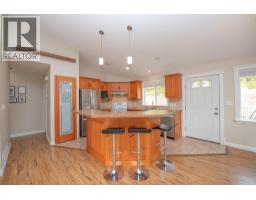 Bedroom - 1808 Skyview Crescent, Lumby, BC V0E2G0 Photo 12