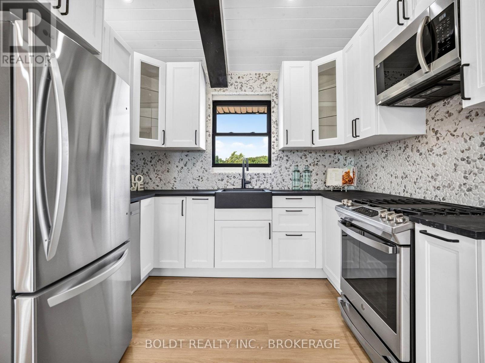 6221 LYONS CREEK ROAD - Image 10