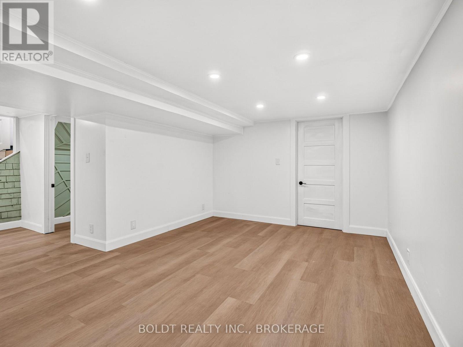 6221 LYONS CREEK ROAD - Image 19