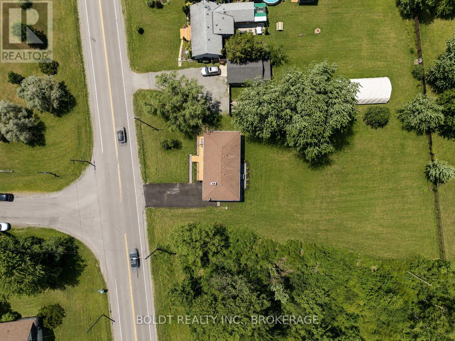 6221 LYONS CREEK ROAD - Image 29