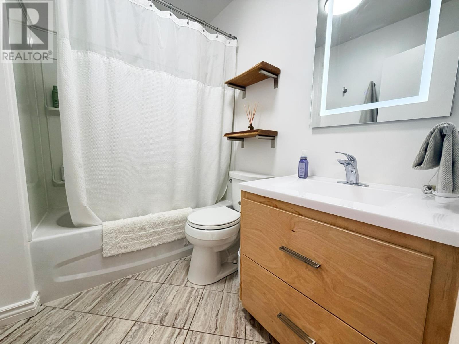 713 First ST W - 7