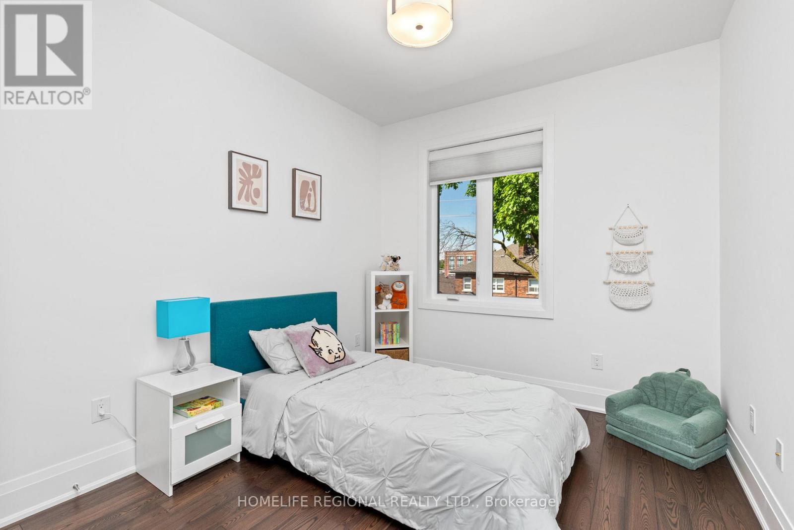 313 ROBINA AVENUE - Image 25