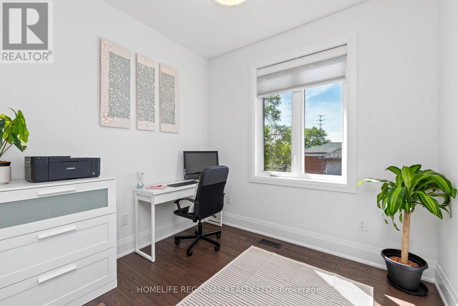 313 ROBINA AVENUE - 27