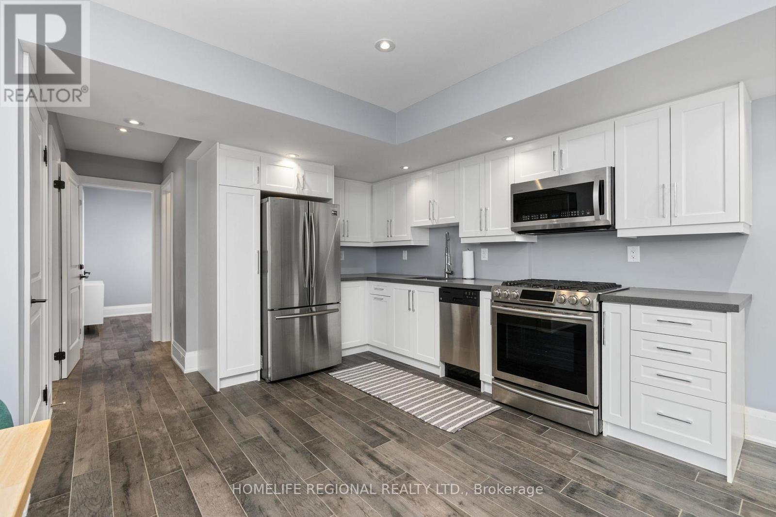 313 ROBINA AVENUE - Image 32