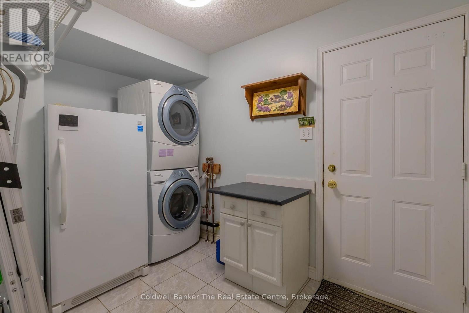 110 FOREST GLEN DRIVE - Image 21