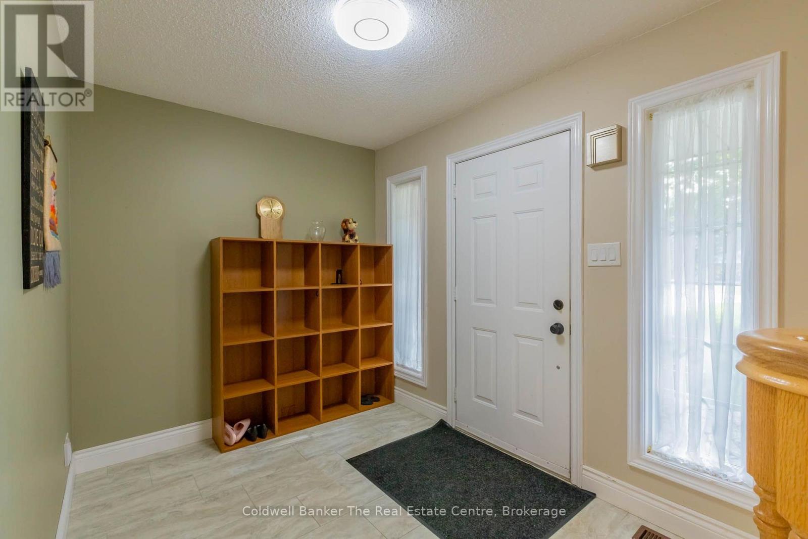 110 FOREST GLEN DRIVE - 4