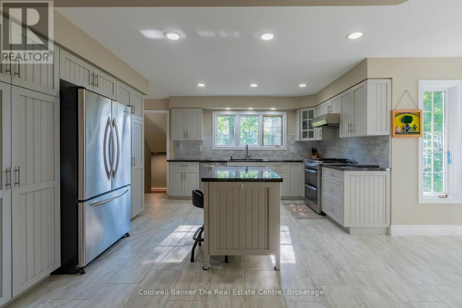 110 FOREST GLEN DRIVE - 7