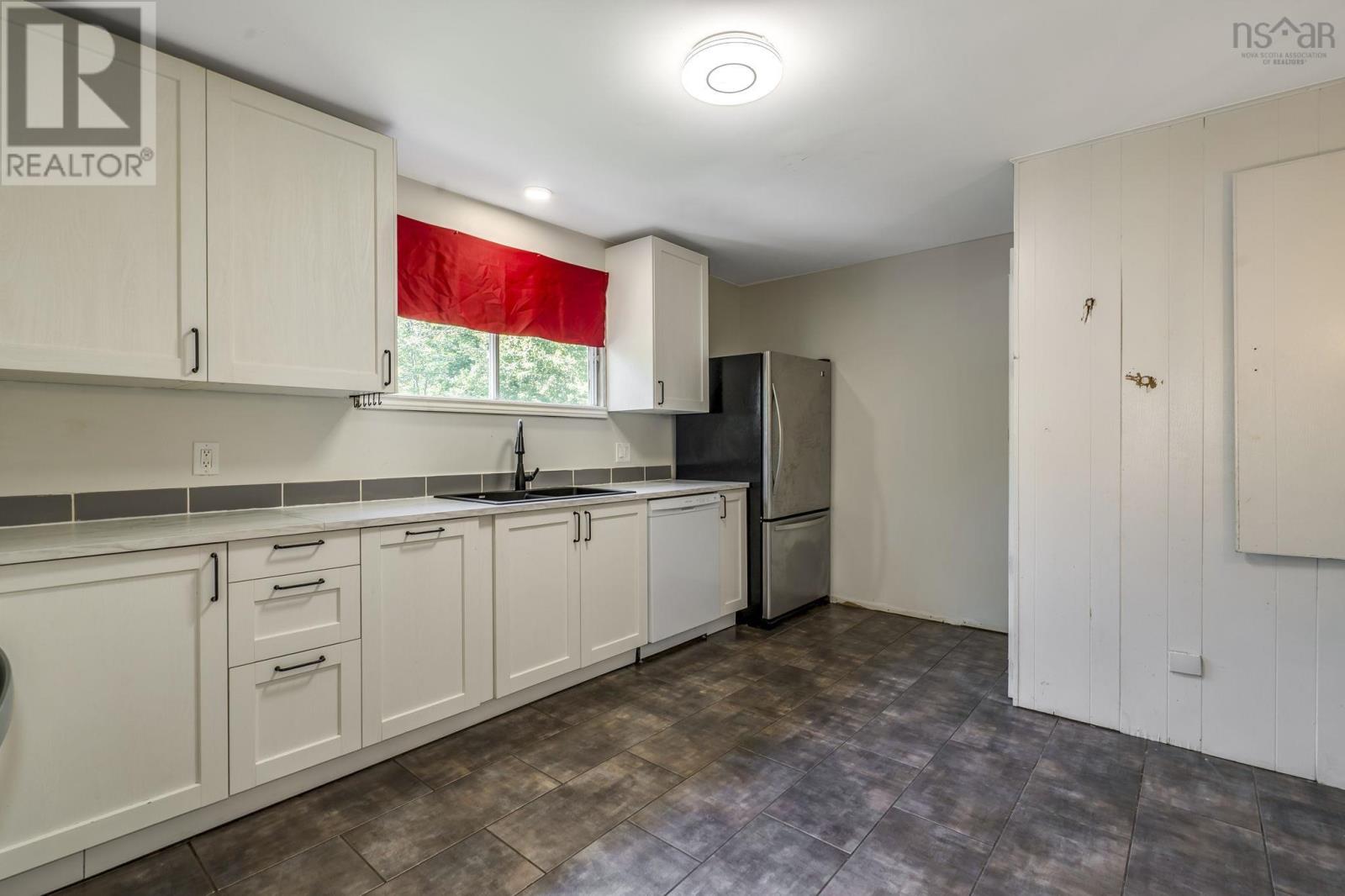 15 Ernest Avenue - 15
