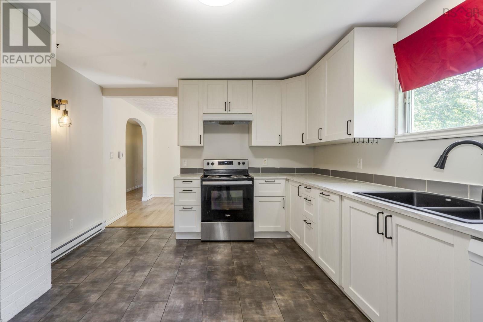 Property 21 of 41 of 15 Ernest Avenue