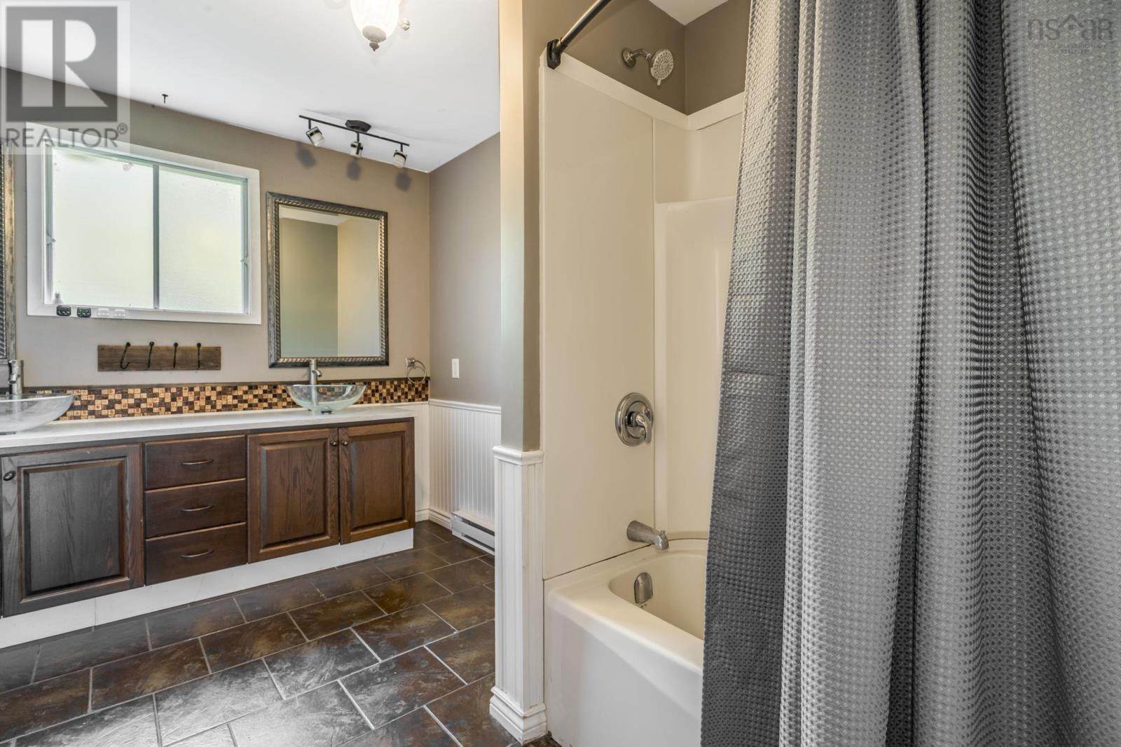 Property 26 of 41 of 15 Ernest Avenue