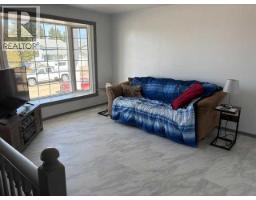 Family room - 4418 54 Avenue, Valleyview, AB T0H3N0 Photo 8