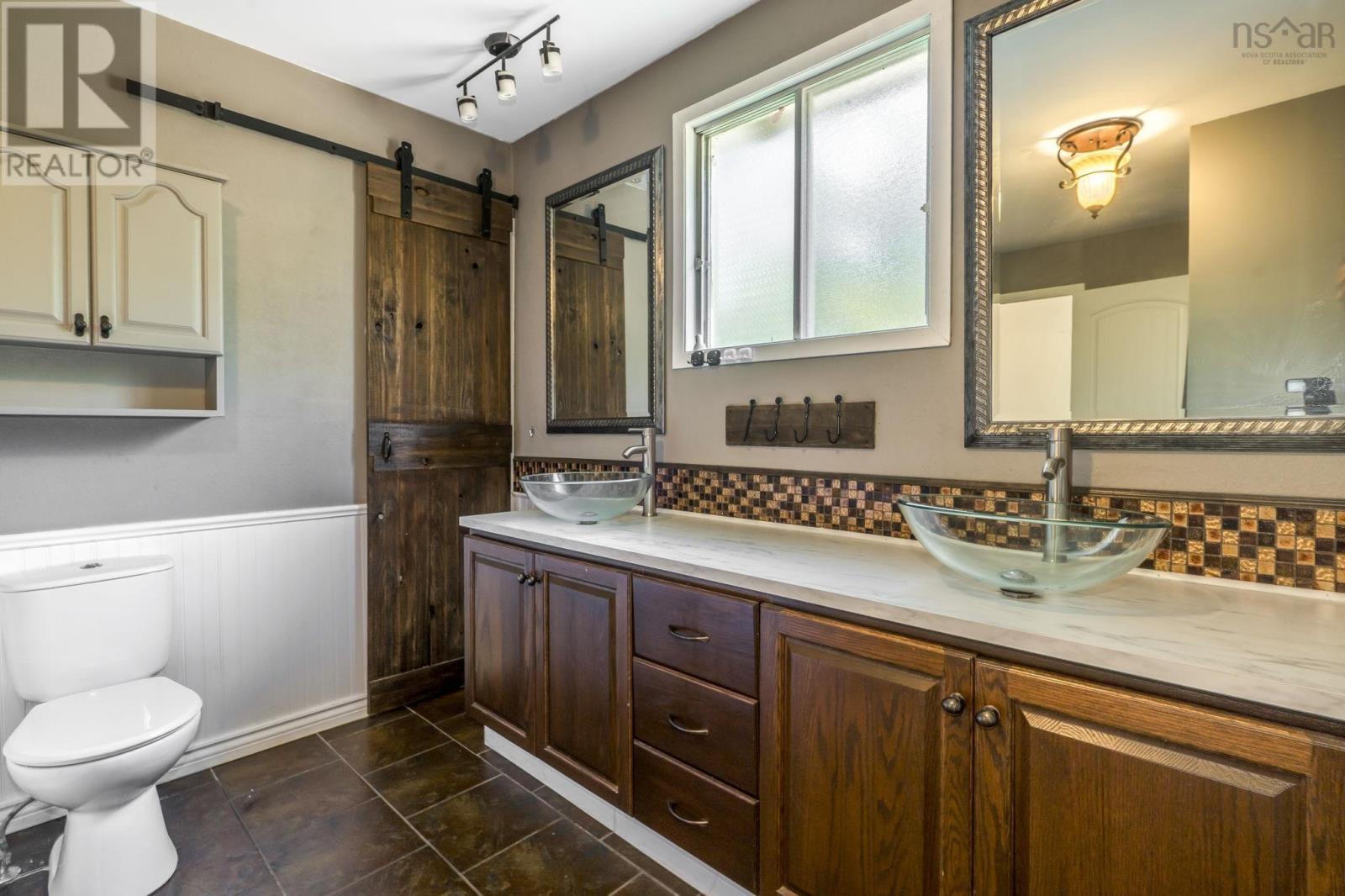 15 Ernest Avenue - 28