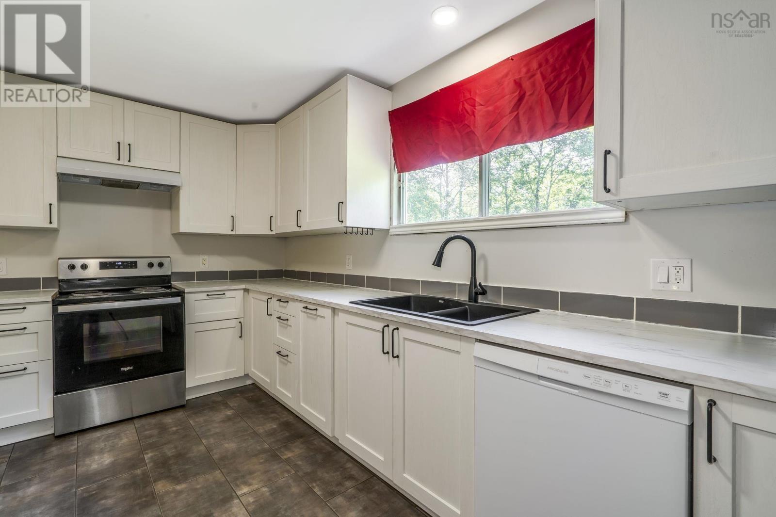 15 Ernest Avenue - 20