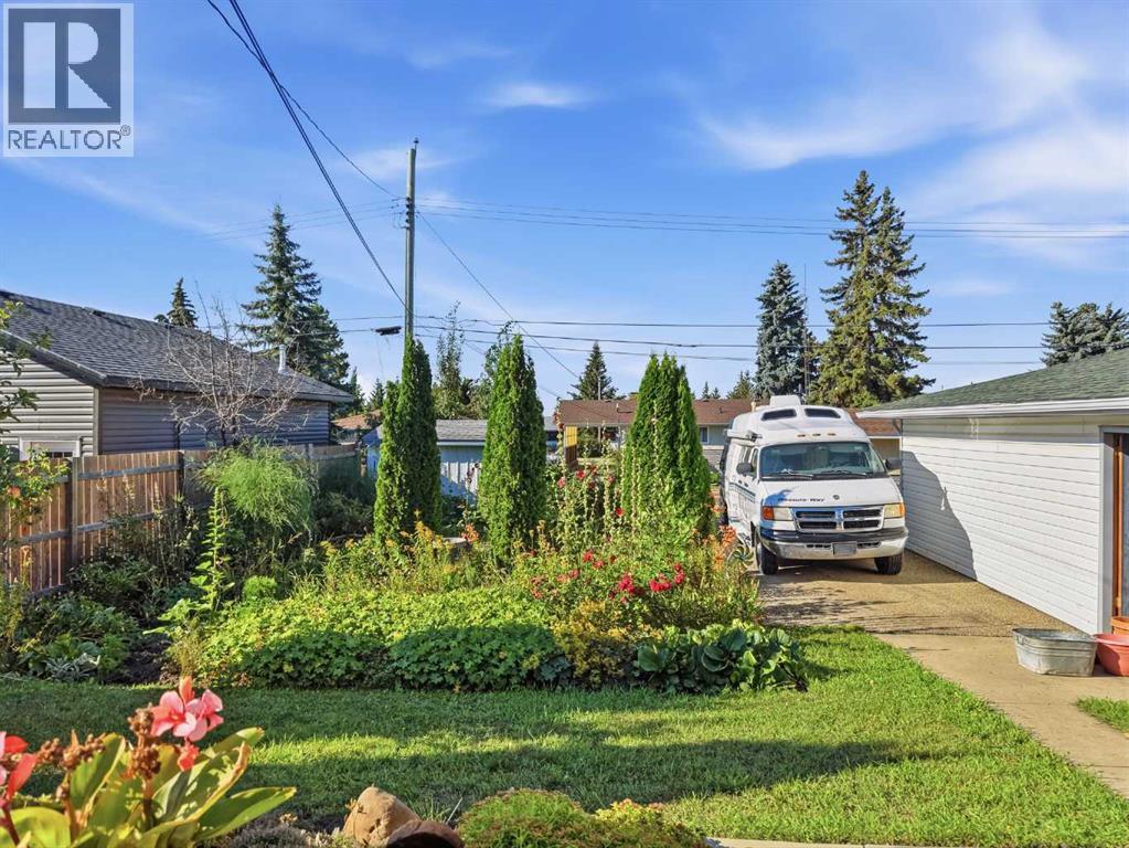 Listing photo – 5216 54 Avenue, Bashaw