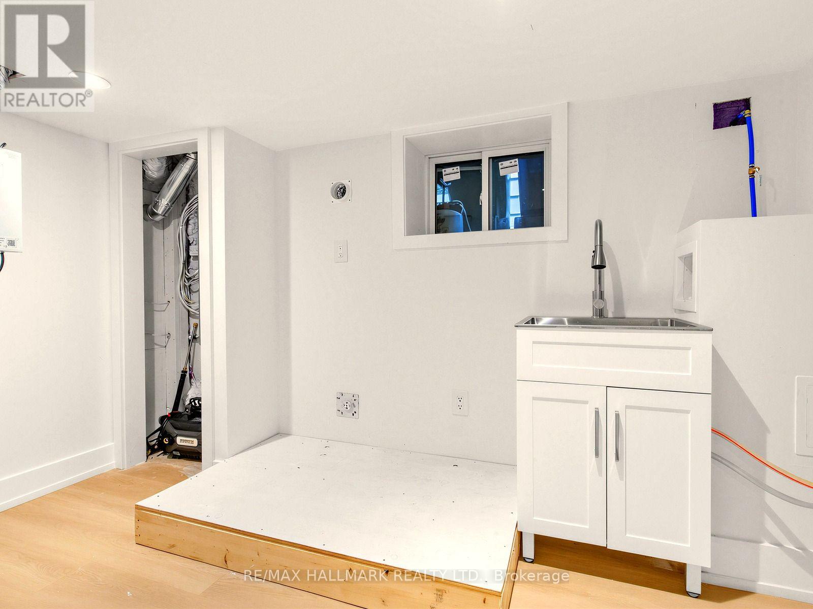 227 DONLANDS AVENUE - Image 30
