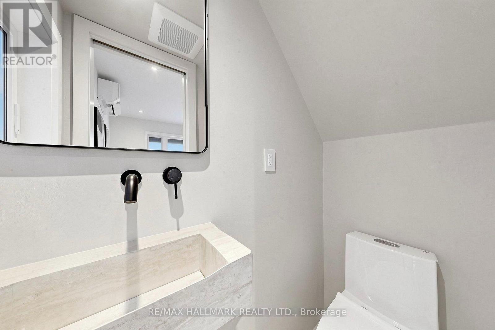 227 DONLANDS AVENUE - Image 37