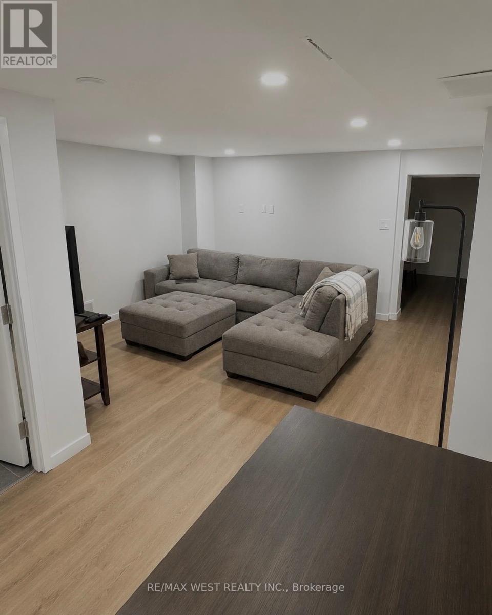 Photo of 41 Westroyal Road