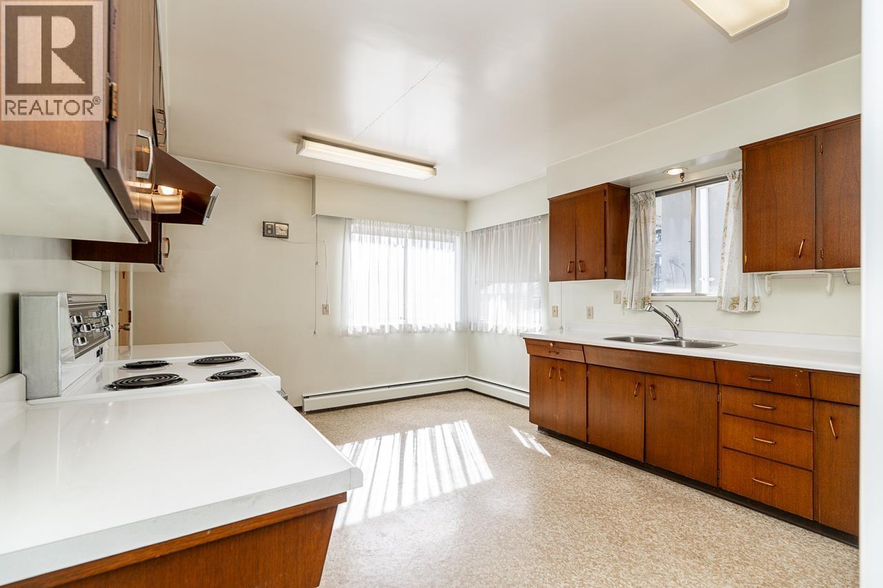 3 Bed, 2 Bath House for Sale in Vancouver – 6216 PRINCE ALBERT STREET, Vancouver – MLS# R3159099 - Image 9