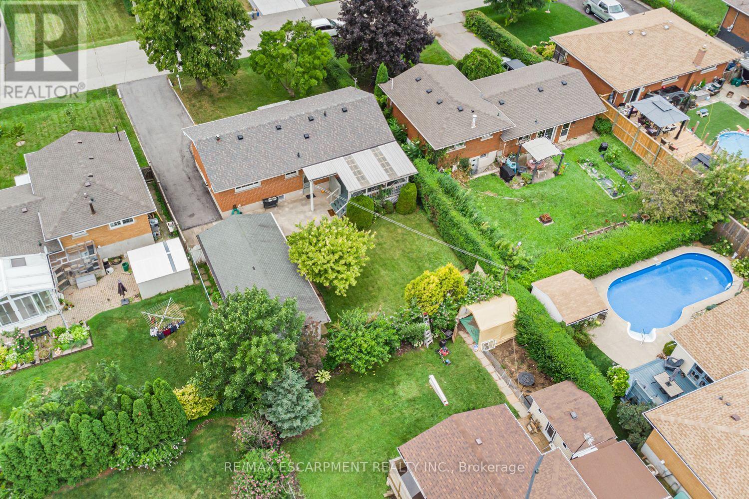 37 LORNE AVENUE - 29