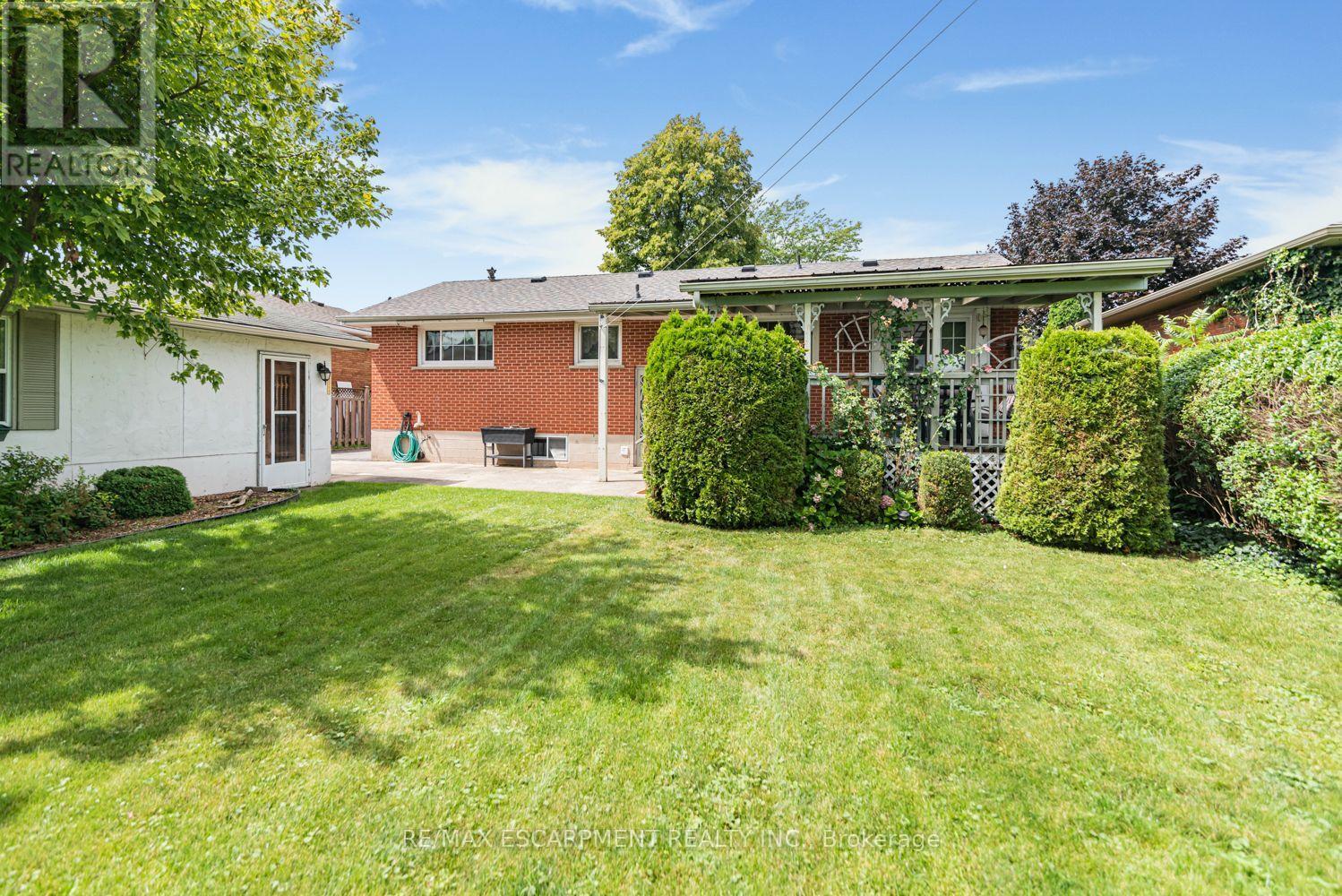 37 LORNE AVENUE - 31