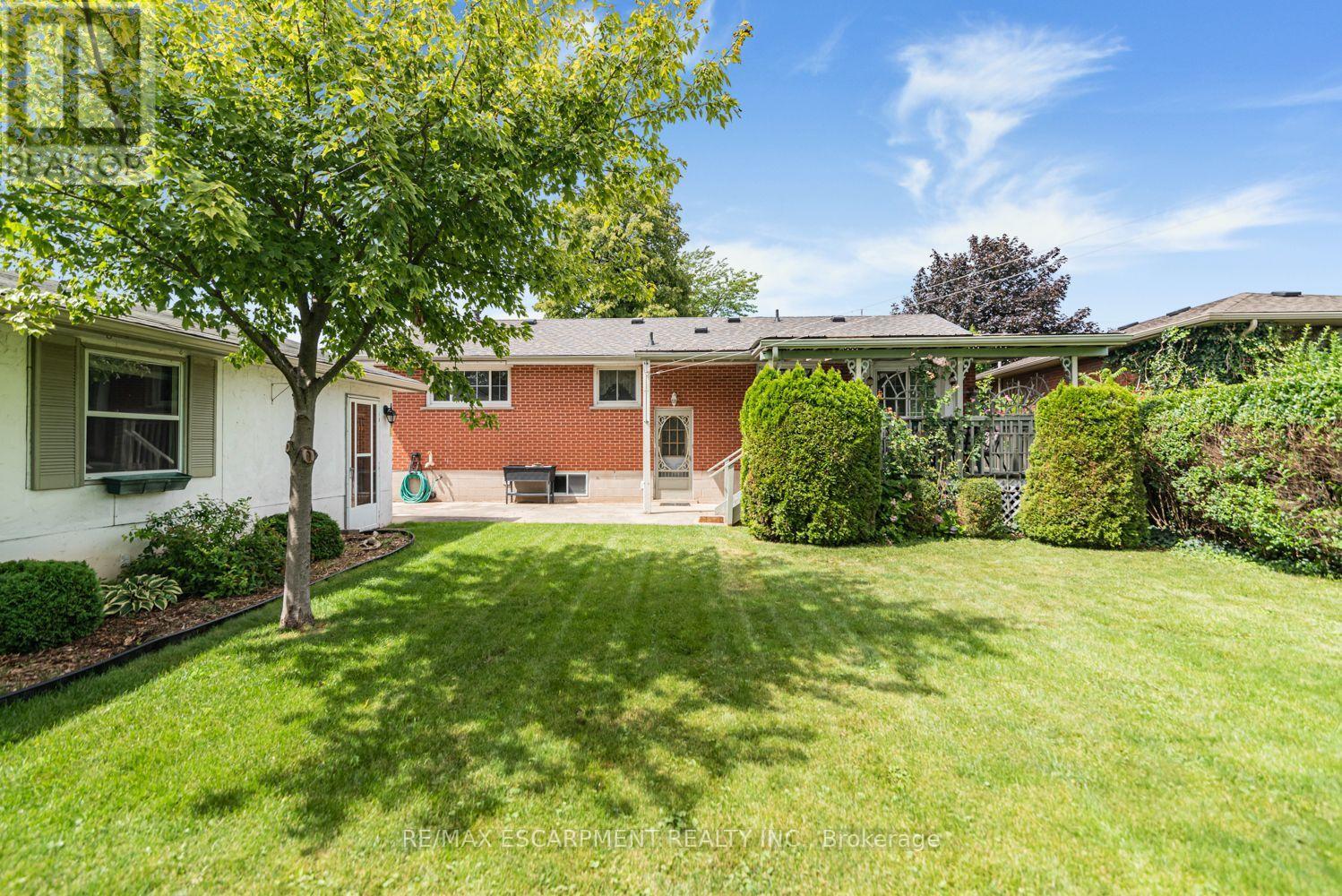 37 LORNE AVENUE - 34