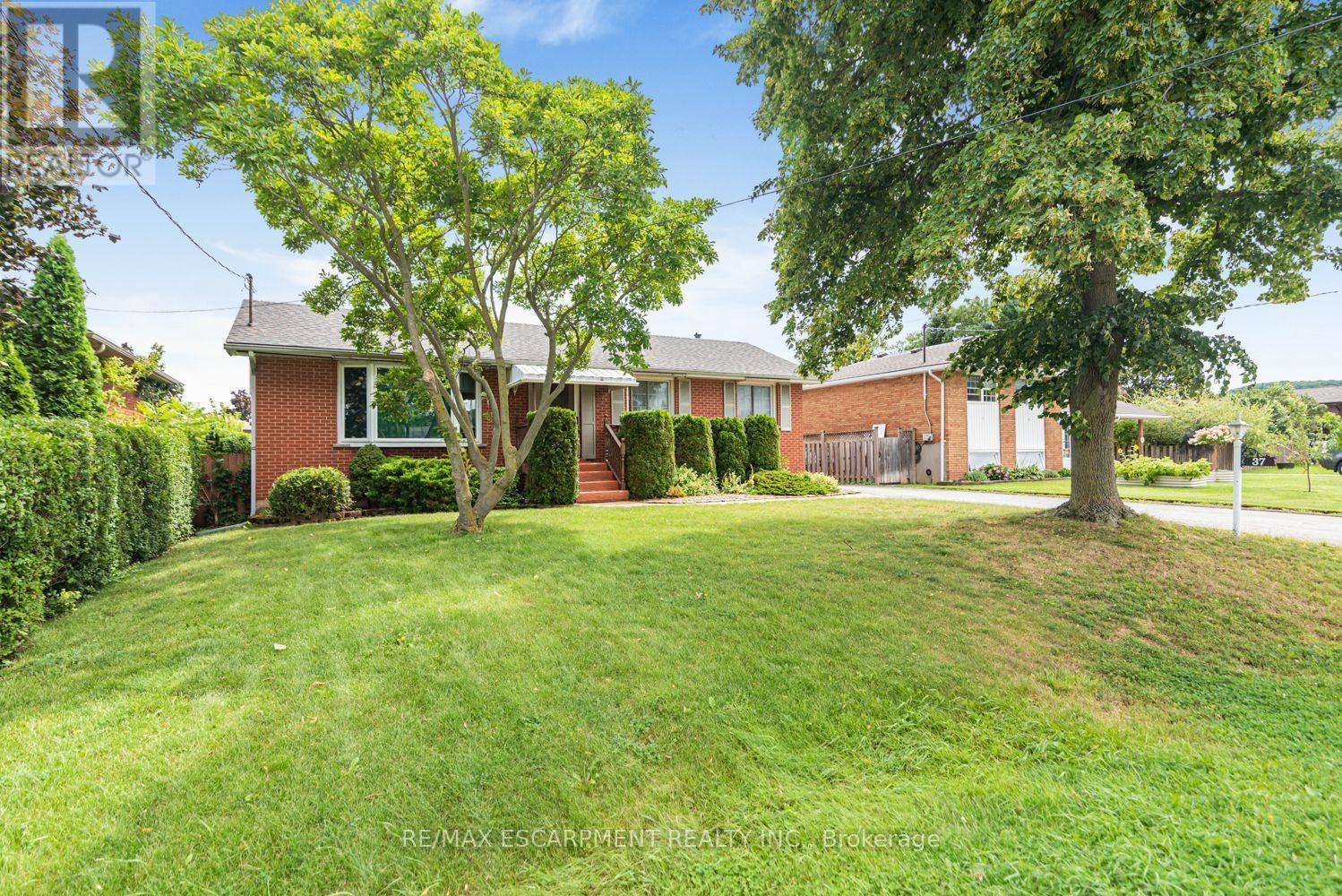 37 LORNE AVENUE - 5
