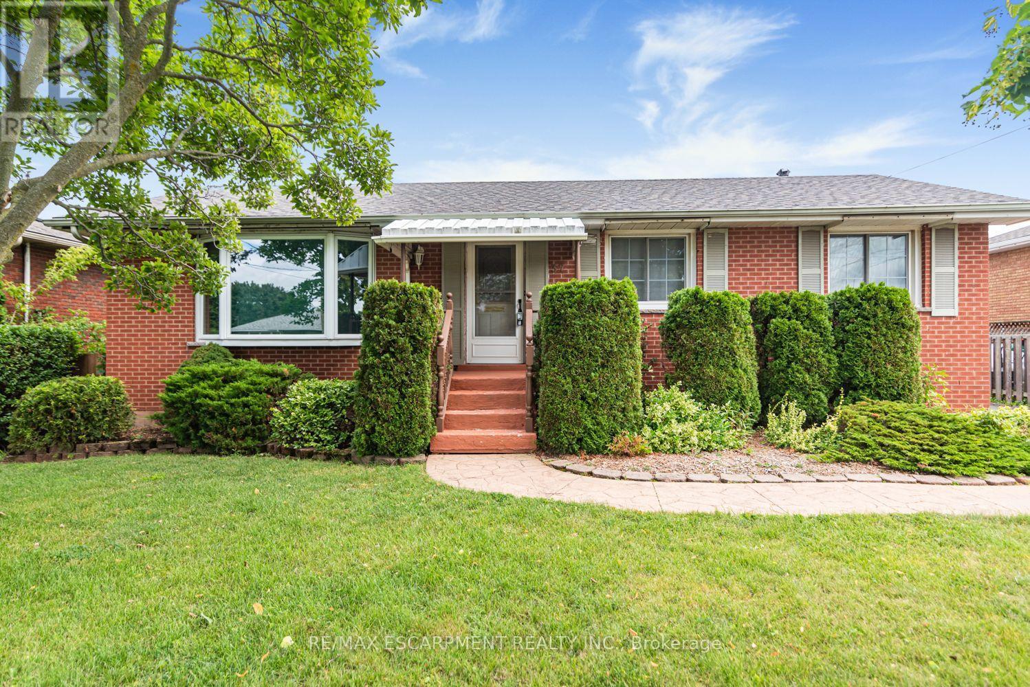 37 LORNE AVENUE - 6