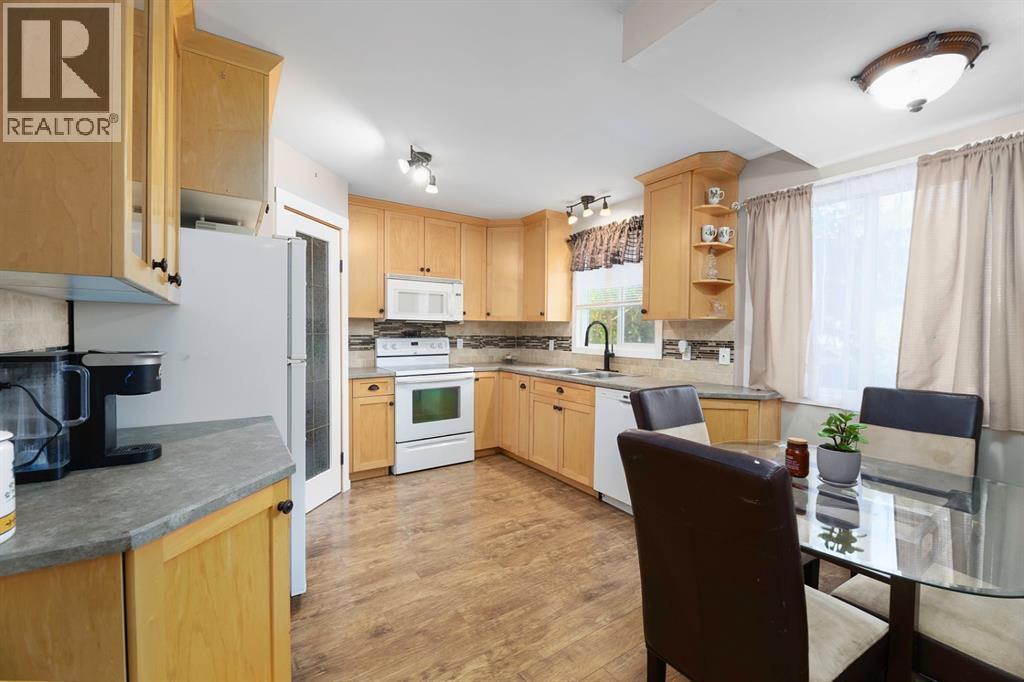 Listing photo – 4113 53 Avenue, Innisfail