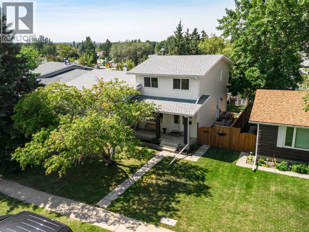 Listing photo – 4113 53 Avenue, Innisfail