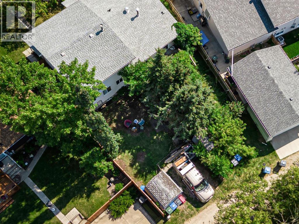 Listing photo – 4113 53 Avenue, Innisfail