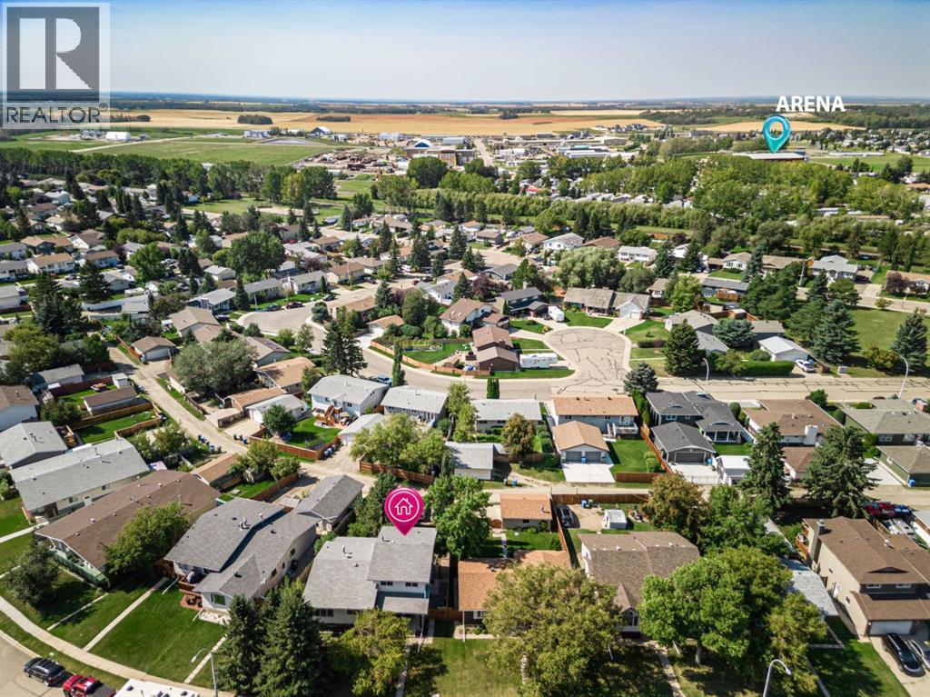 Listing photo – 4113 53 Avenue, Innisfail