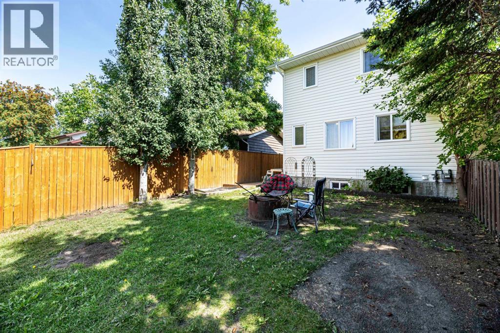 Listing photo – 4113 53 Avenue, Innisfail
