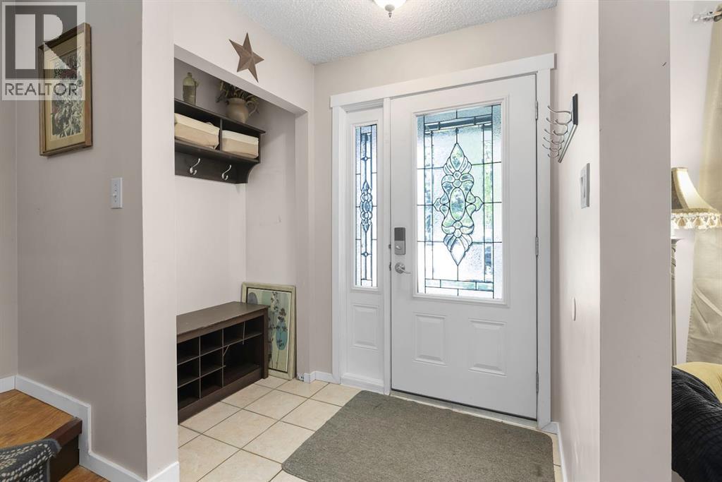 Listing photo – 4113 53 Avenue, Innisfail