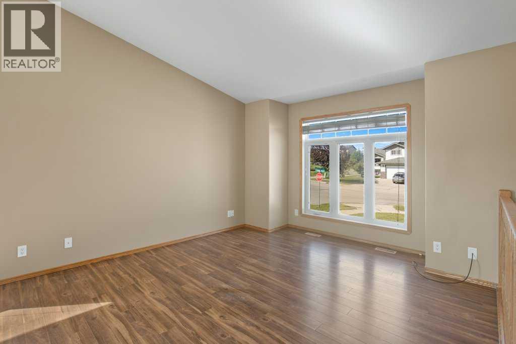 Listing photo – 5830 Panorama Drive, Blackfalds