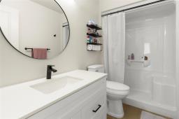 203 Wyndham Estate Drive, Steinbach, MB R5G2Y9 Photo 15