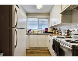 Additional bedroom - 13008-13010 102 St Nw, Edmonton, AB T6H4B2 Photo 7
