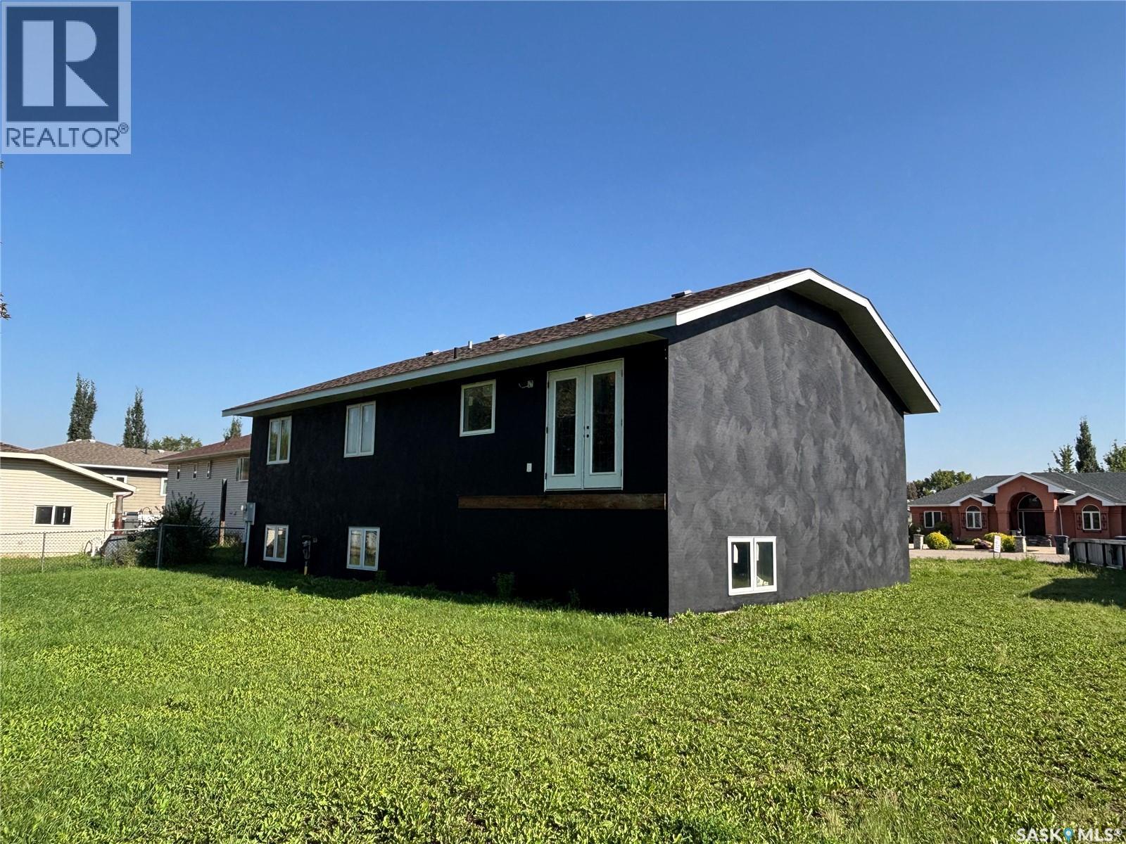 117 Carson BAY - Image 3