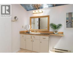2526 Island Hwy W, Qualicum Beach, BC V9K1B5 Photo 50