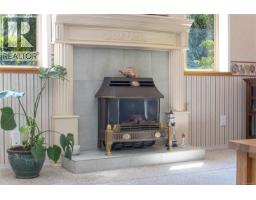2526 Island Hwy W, Qualicum Beach, BC V9K1B5 Photo 35